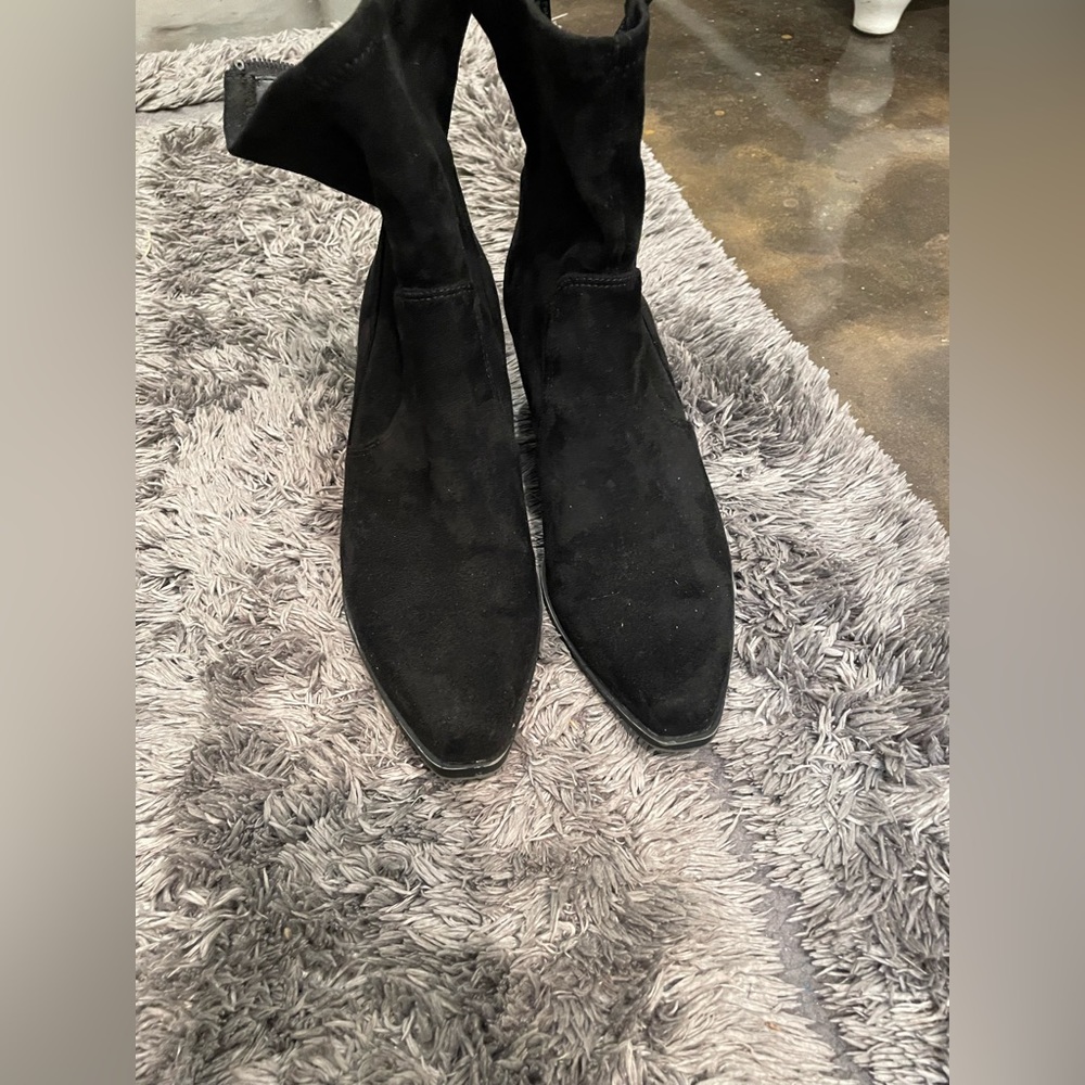 Naturalizer Women’s Ella boots.